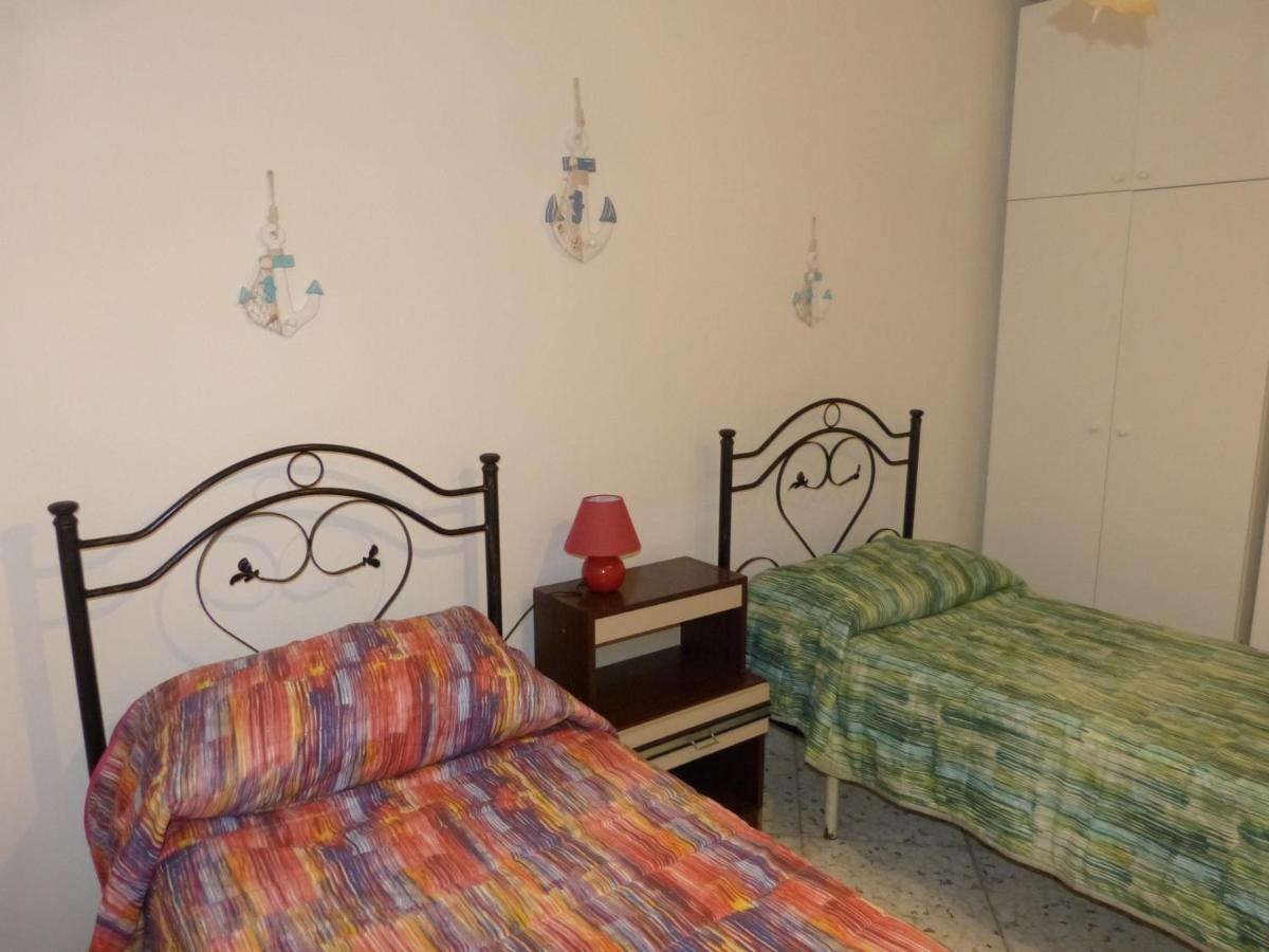 Casa Vacanze Vincenzo E Rosanna Castro  Εξωτερικό φωτογραφία